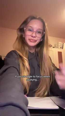 How to stay concentrated when studying 📚💓📖 #studytok #studytips #motivation #school #rorygilmore #grades #academicvalidation #studywithme #studymethod #studyhacks #student #math #exams 