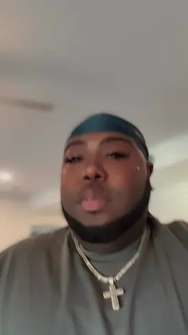 Talmbout “aye come lay down!” LAY DOWN?!?! 