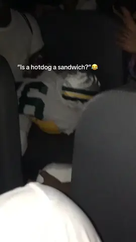 The age old question😭 #hotdog #glizzy #fyp #foryoupage #viraltiktok 