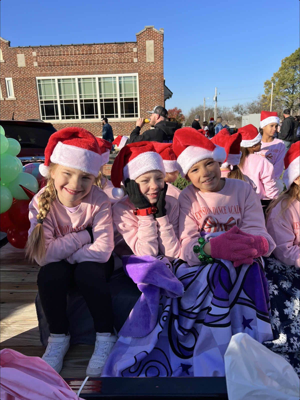 It’s an EDA kinda christmas  #dancer #dance #extensiondanceacademy #parade #competivedance #christmas 