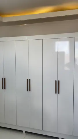 GR PARIS 8 PORTAS 100%MDF!  Falta pouco para realizar seu sonho, vem pra i9 Moveis! ( frete e montagem gratuita ) Apenas em Cuiaba e Vg 😄