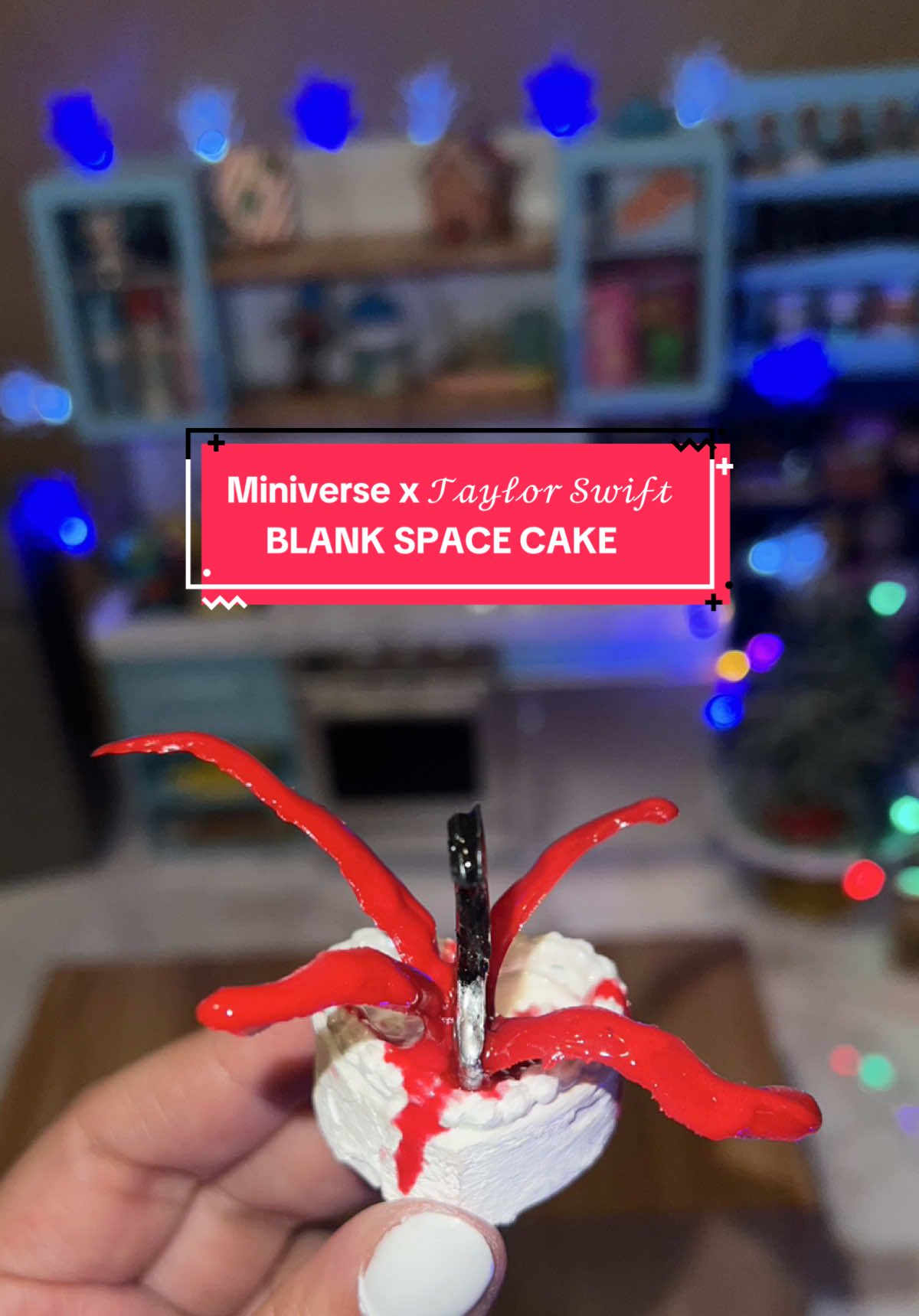 BLANK SPACE Cake x MINIVERSE ❤️❤️❤️❤️❤️❤️❤️❤️❤️❤️❤️❤️❤️‍🔥 In honor of the Eras Tour’s LAST weekend 🥲😭🥺 heres my take on the iconic 𝒯𝒶𝓎𝓁ℴ𝓇 𝒮𝓌𝒾𝒻𝓉 Blank Space Cake🩵 #miniverse #miniversemakeitminifood #draft #blankspace #miniAF #taylorsversion #1989 #1989TaylorsVersion  #1989tv #erastour #erastourtaylorswift #blankspacetaylorswift #minicake #mini #minature #minaturecake #miniverseremix #christmas #christmasdecor #chirstmascountdown #cake #taylorswift 
