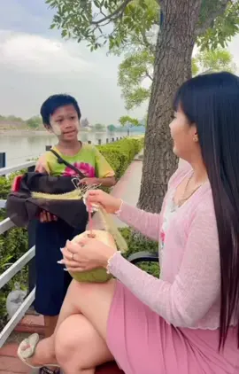 Morning🤍ကလေးလေးချစ်ဖို့ကောင်းနေလို့👦#fypシ゚ #foryoupage #