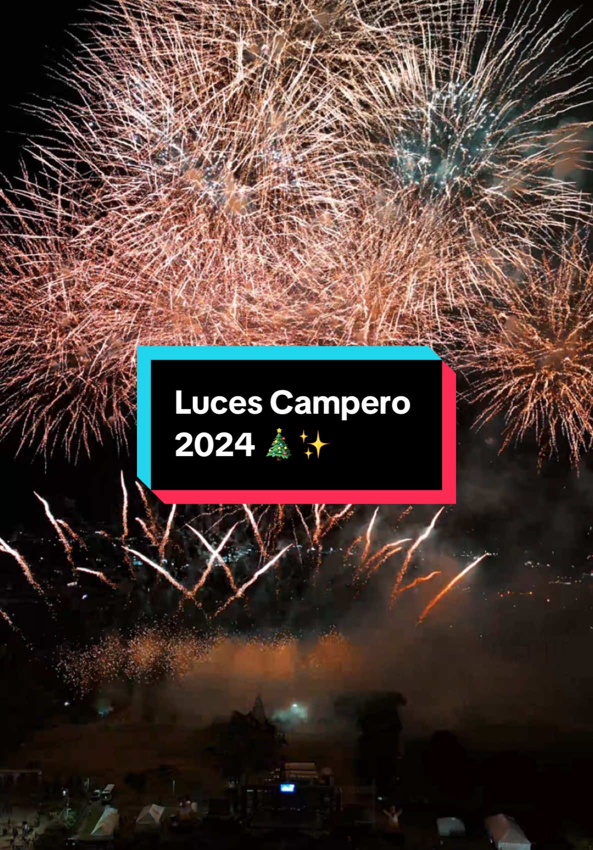 #LucesCampero en #santatecla #sabado @Pollo Campero SV ✅️  #elcafetalon #fireworks #fypシ #tiktok #drone #paratiii #elsalvador🇸🇻 #navidad #2024 #2025 