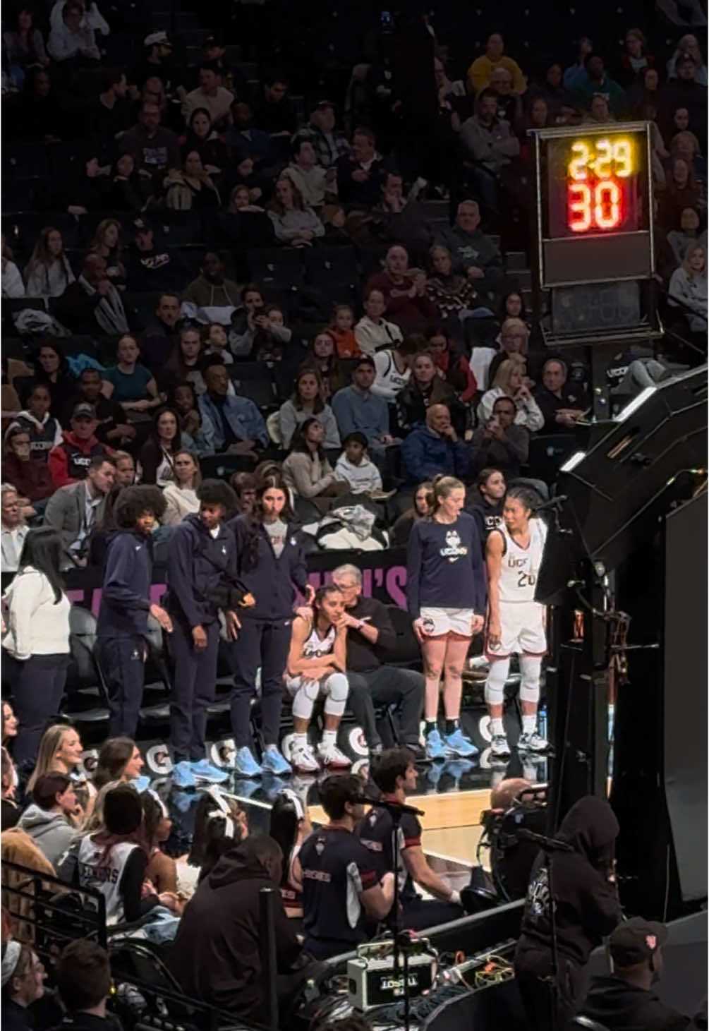 📲 | Geno comforting Azzi when she got back from getting assessed for an injury (she is fine I believe!!) and cute Paige&Azzi moment at the end❤️  - #uconn #uconnwbb #uconnbasketball #basketball #uconnhuskies #huskies #wbb #womenssports #paigebueckers #azzifudd #genoauriemma #pazzi 