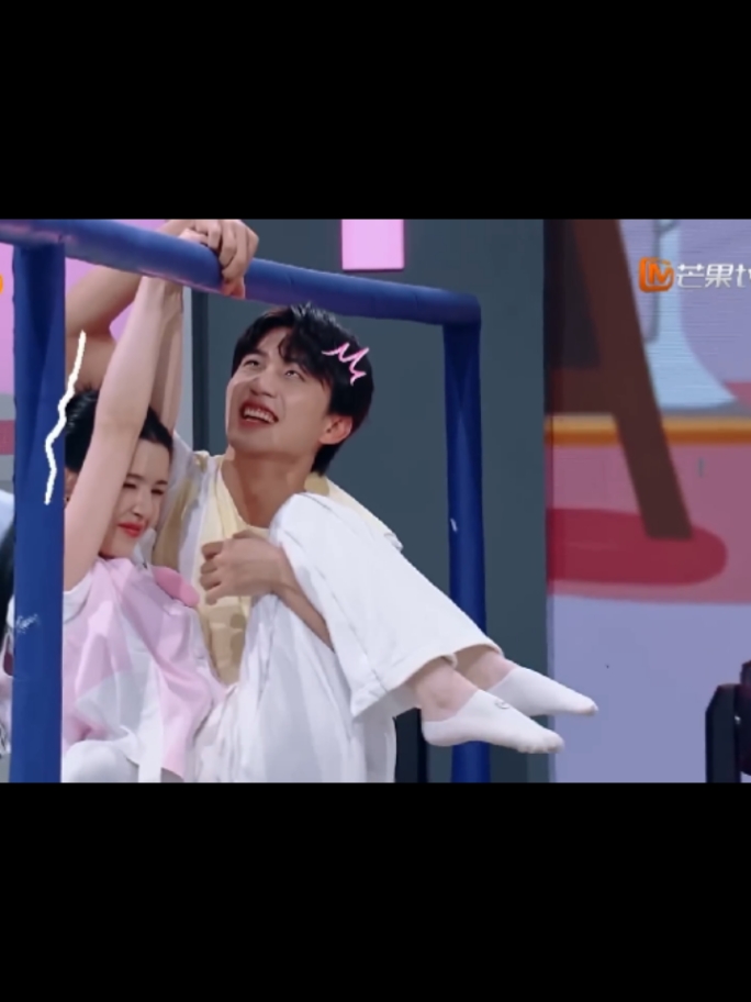 Many people ship them because of this 😳 #hanikezi #chenxinhai #varietyshow #cdrama #drachin #fyp 