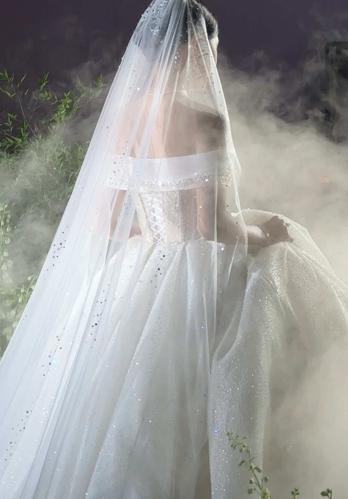 👰🏻‍♀️Mình đã tưởng tượng không biết bao nhiêu lần về khoảnh khắc mình bước lên lễ đường cùng chiếc váy cưới lấp lánh, bài hát này vang lên và bước đến bên anh❤️ #happyending #codau #fyp #xuhuong #savethedate 