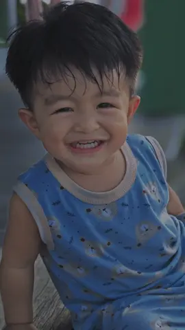 senyum itu ibadah#pantaipagatan #tanahbumbu #anakbugis #fyp #TikTokAwardsID 