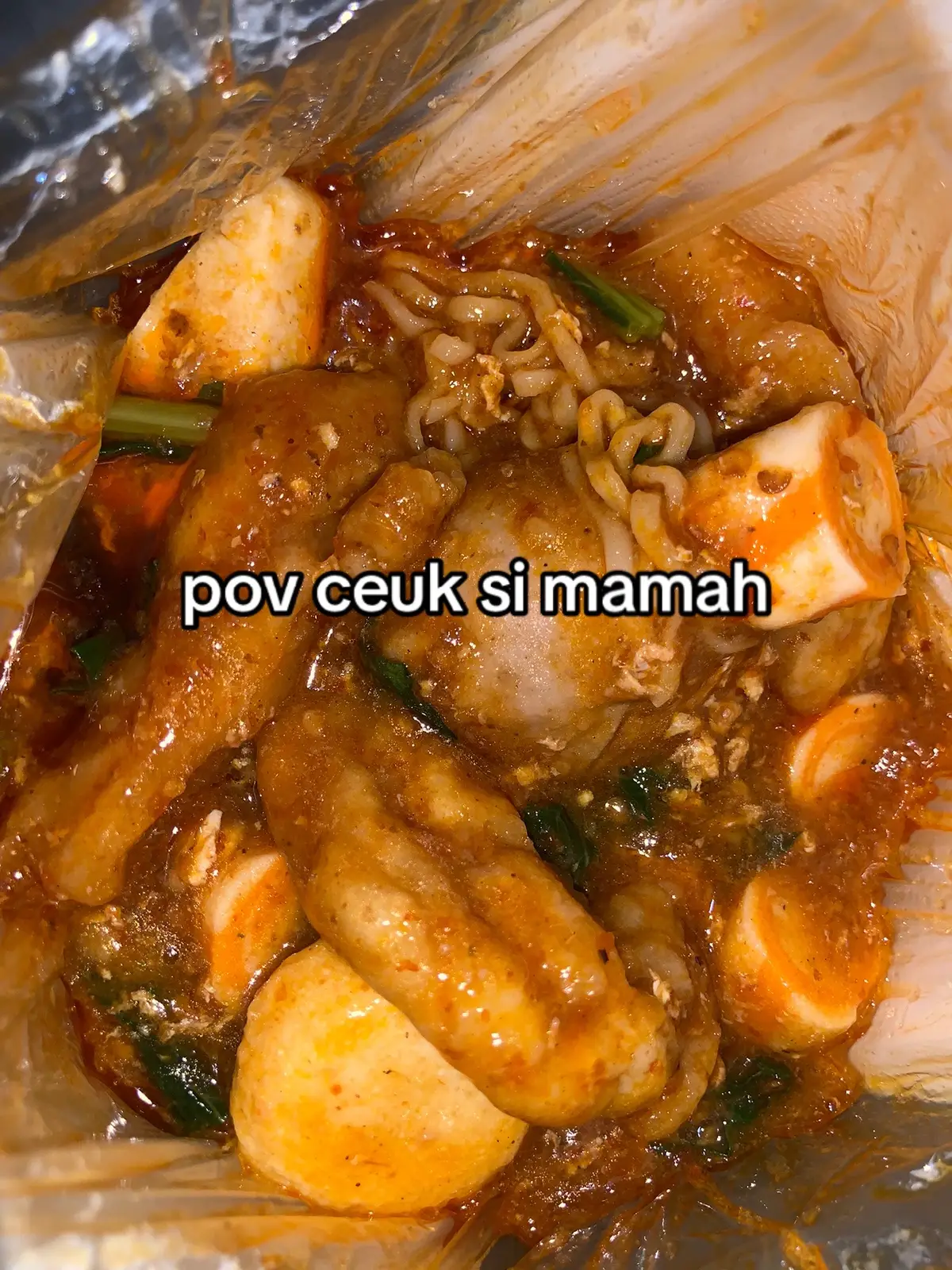 seblak di plastikan ngeunah😭🔥 #seblak #seblakprasmanan #seblaktehcicin #seblakkuningan #kuninganjawabarat 