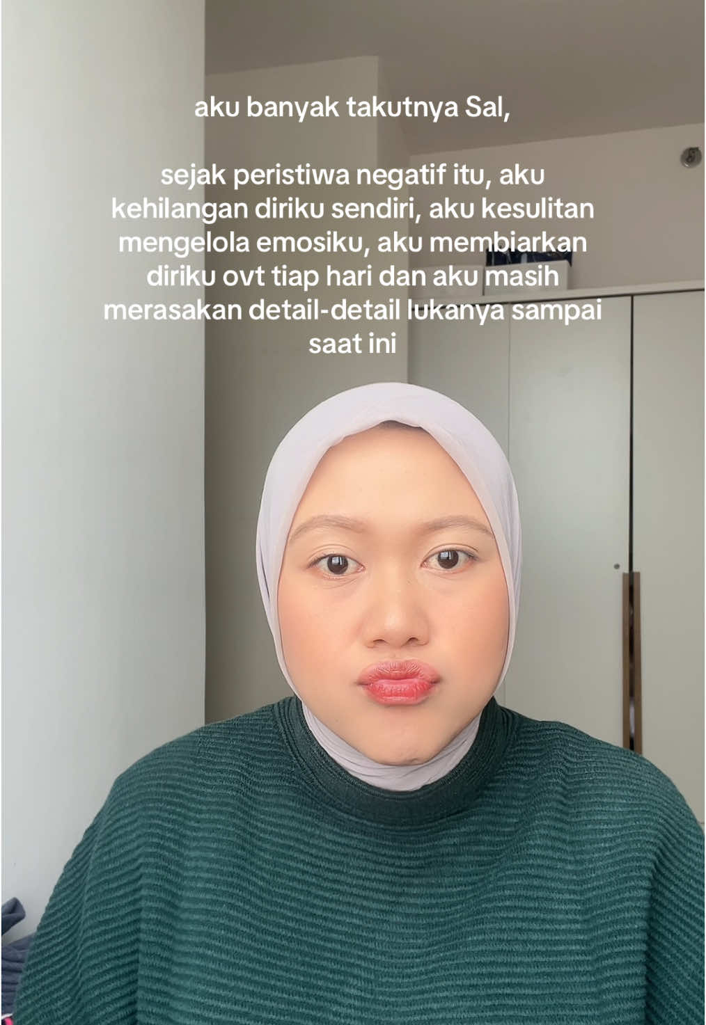 Sebenernya kita punya pilihan; membiarkan ketakutan itu ada, atau mencoba melawan ketakutannya. Kalo kamu butuh support system dan bimbingan psikolog untuk menyembuhkan luka, mengelola emosi, ovt dan menemukan diri sendiri, pas bgt aku lagi ngadain kelas healing online yg cuma 47.000 aja untuk menyembuhkan itu semua. Tapi biar bisa curcol juga, seat terbatas yaa, cuma buat 25 orang. Yang mau langsung daftar di link bio aku aja💗 atau kalau mau private konseling boleh juga jadwalin sesinya via DM yaa🫶🏻✨