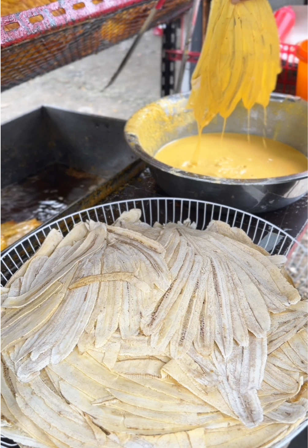 Cara penggorengan pisang kipas viral.. #pisanggoreng #gorengan #pisangcrispy #pisang #kulineraceh #kulinerindonesia #idecemilan #cemilanenak #cemilansimple #jajanan #fypシ゚ 