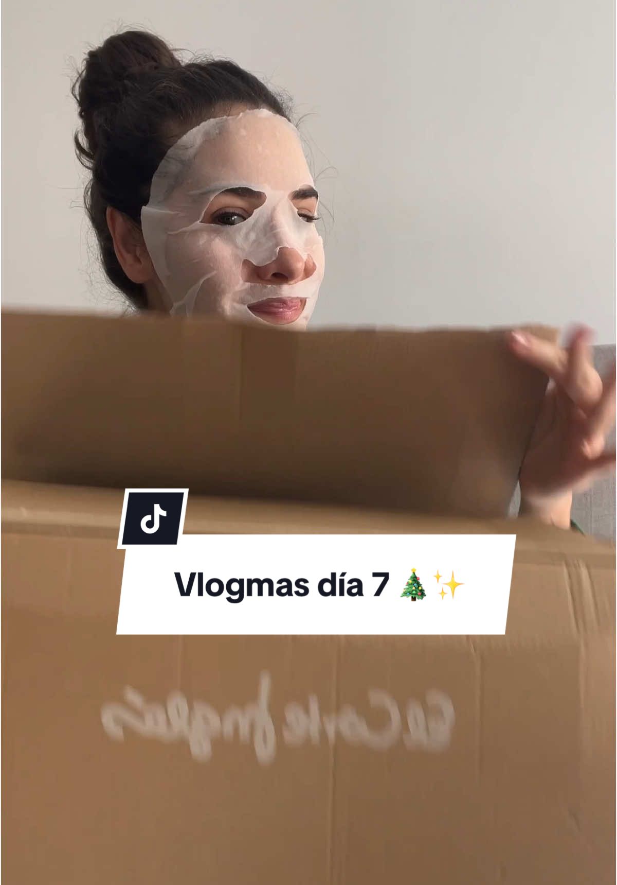 Skincare, abrimos un bolso IDEAL, deporte, luces de navidad y alguna cosita más en el día 7 de estos #Vlogmas #vlogmas2024 #lucesdenavidad #lucesnavideñas #unboxingbolso #ideasregalos #makeupcombo 