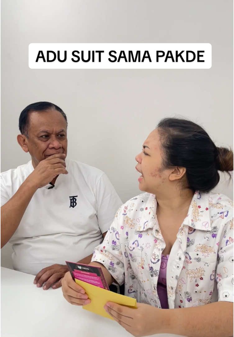 Suitnya aja masih gitu Pakde, gayaa banget mau ikutan😖 Tapi yg penting bisa ikutan ‘Adu Suit Lazada 12.12’ search di google guys! banyak vouchernya @Lazada Indonesia  #Lazada1212ID #HabisHabisan
