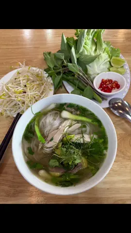 Phở 1 tô Gia Lai.                             #pho #phohaitogialai#photho #photography #photo  #hutieu #amthuc #amthuctiktok#monngonmoingay #bunbohue#xuhuong #xhtiktok #trend #phogialai #chodem #62 #62longan #daquy #bienho #muongthanh #muongthanhgialai 