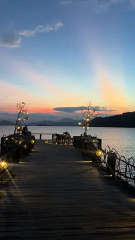 The walk to my dream proposal 🤍 #engaged #vietnam #nha #nihnvanbay #sunsets #proposal 