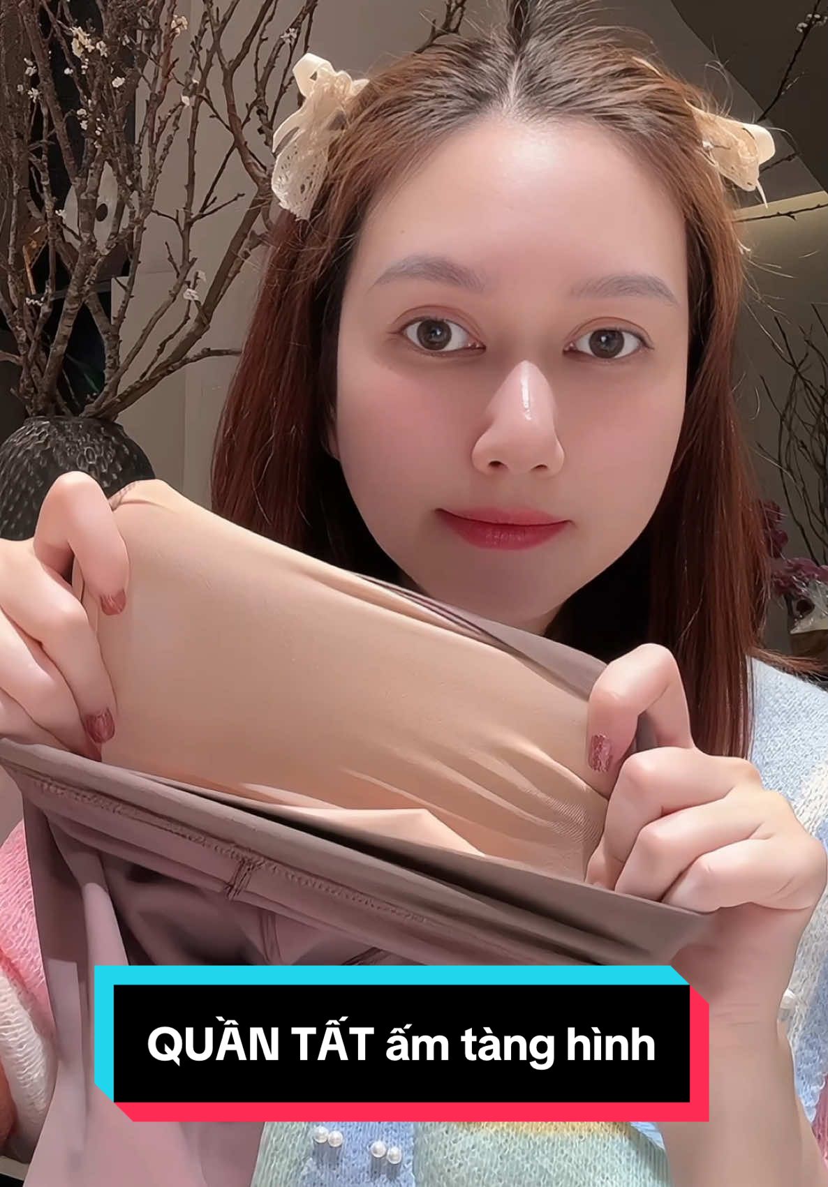 Trời lạnh nhứt định phải coá em này, vừa ấm vừa đẹp hihi #quầntấtgiữnhiệt #dienvienhuonggiang 