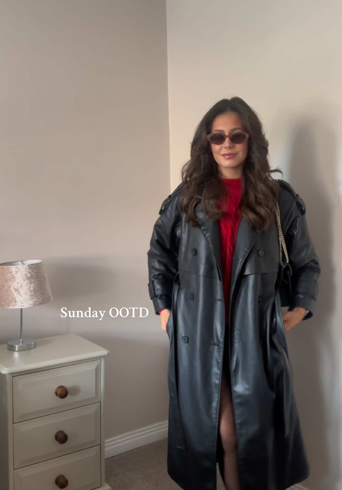 Before jewellery 🥲 Sunday OOTD ♥️🎄 #getdressedwithme #sundayootd #OOTD #winteroutfit #redknittedjumper #leathertrenchcoat 