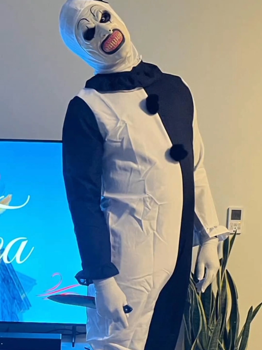 Art the clown in Chicago (Test) #chicagoturnup #chicago #chicagotiktok #arttheclowncosplay #arttheclownterrifier #terrortiktok 