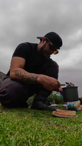 Comenta aqui si tambien te gusta acampar y te da paz la naturaleza ⬇️🏕️ #camping #campinglife #naturaleza #viajesenmoto #bikers #motoviajeros #motocamping #motocamper 