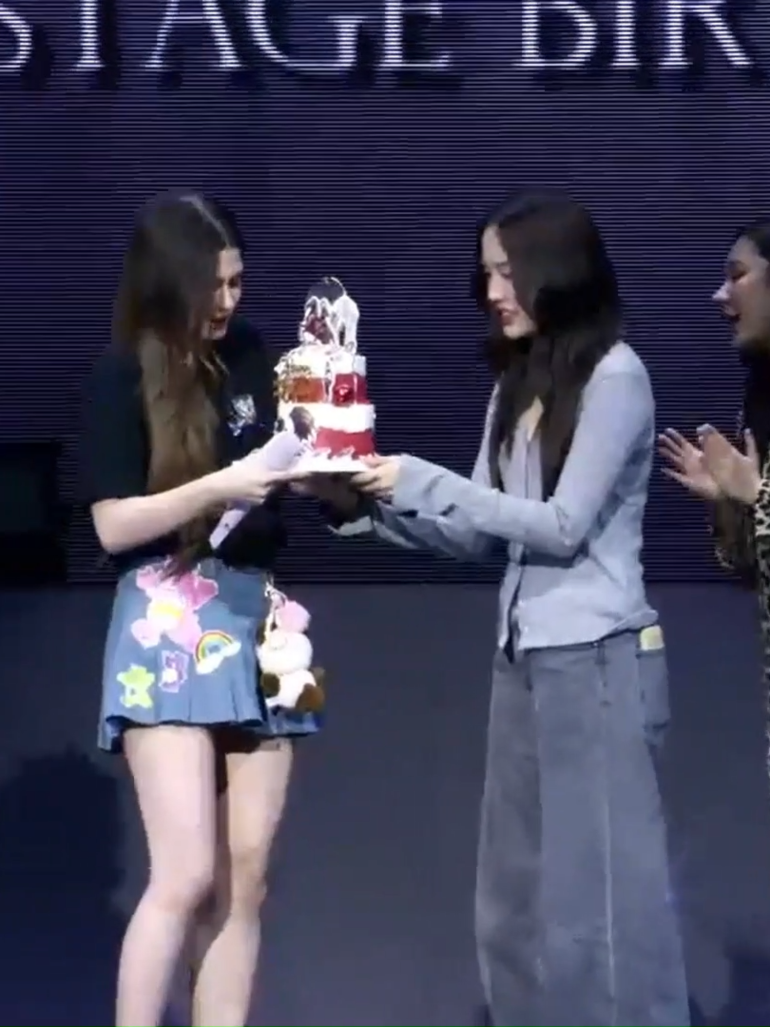 2BTheQueen - HBD Becky REBECCA STAGE QUEEN B   #HBD22ndBeckySoloConcert #beckyarmstrong #beckysangels