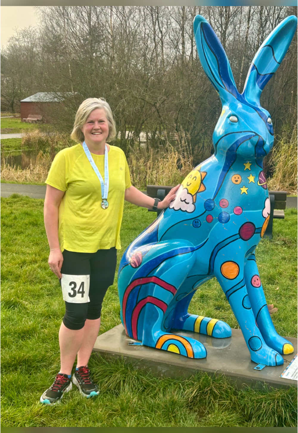 Santa Run number 2 🎅🏻🎄 The Den Dasher at Turriff organised by Turriff Running Club!  Thanks guys for the fab event think we scored it was dry for most of it! Thanks Mr C for the ace medal photo 😘 Day 8/365 of going outside ♥️ #runtok #runningtok #Running #santarun #aberdeenshire #turriff #medal 