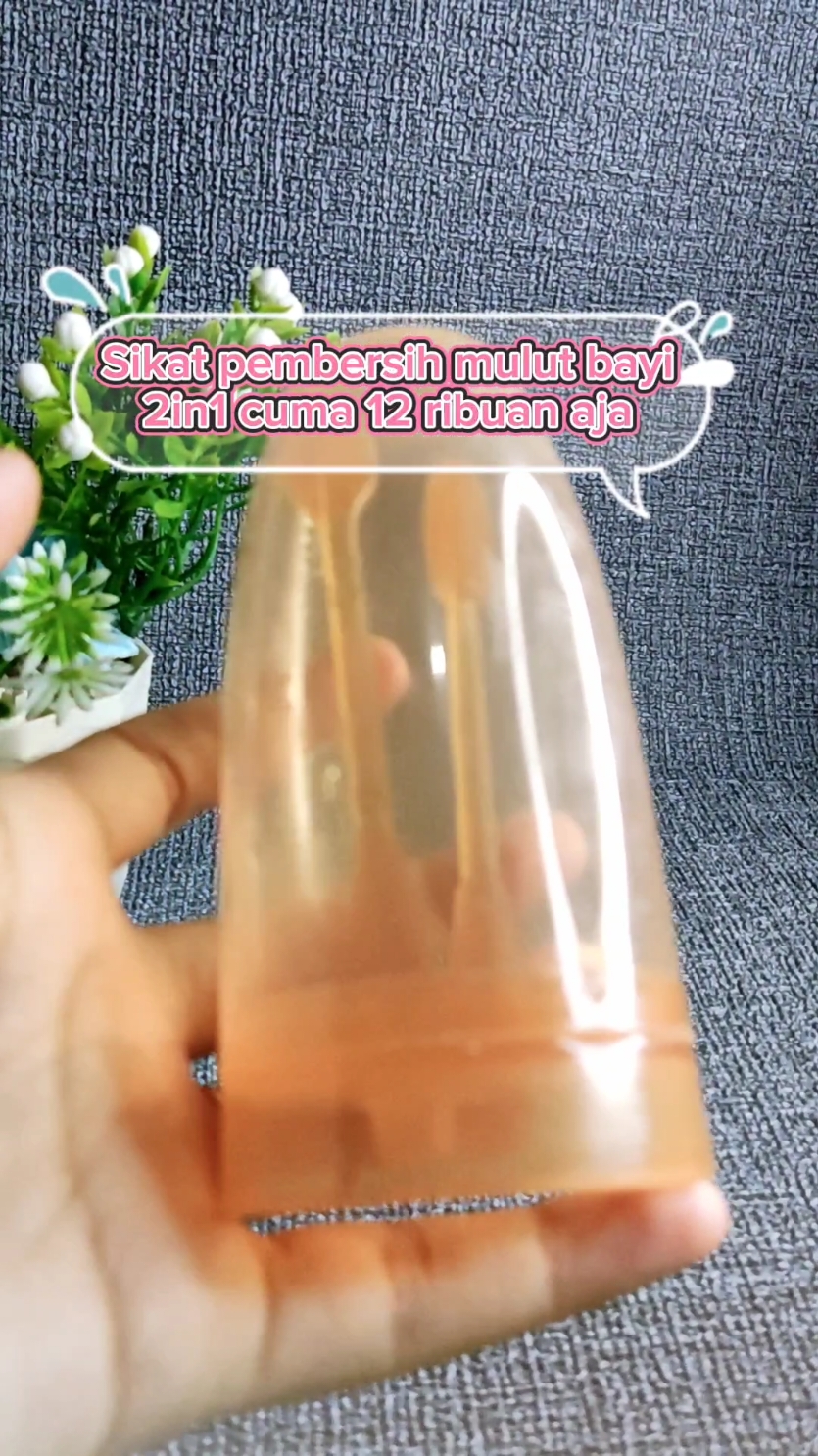 sikat pembersih mulut bayi 2in1 cuma 12 ribuan aja . #tiktokshop #affiliatetiktok #pejuangaffiliate #affiliatepemula #fyp #sikatgigi #sikat gigi bayi murah #sikatgigibayisilikon 