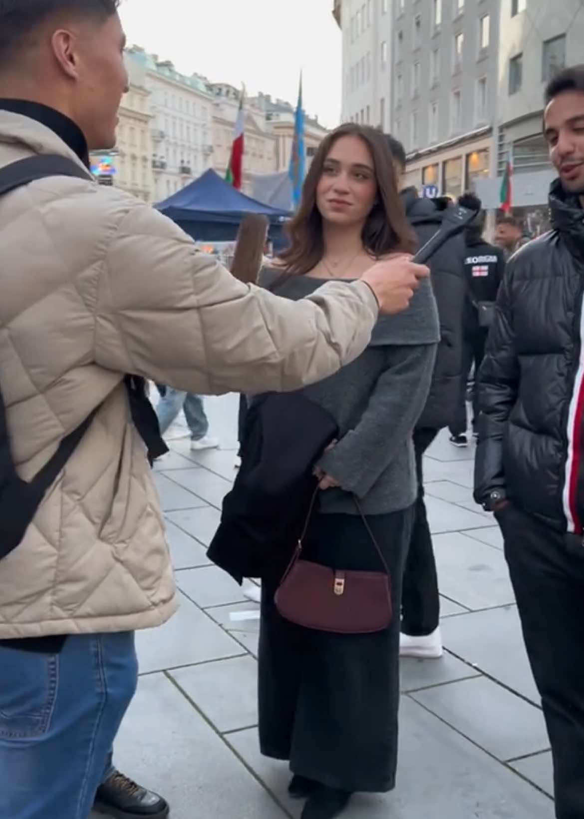 Speaking Azerbaijani with Azerbaijani people 🇦🇿 . Azerbaijani is a sweet language! . #azerbaijan #japan #wien #vienna #turkish #turkic #russian #russia 