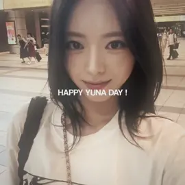 #YUNA - happy yuna's day!!, I hope your day is as incredible as you, I admire you a lot and I'm a big fan, I wish you all the best and I feel honored to spend another birthday by your side, you deserve the whole world,  I love you very very much !! HAPPY BIRTHDAY !!#jenjzw #viral #foryou #foryoupage #yunaedit #happybirthdayyuna #happyyunaday #itzy 