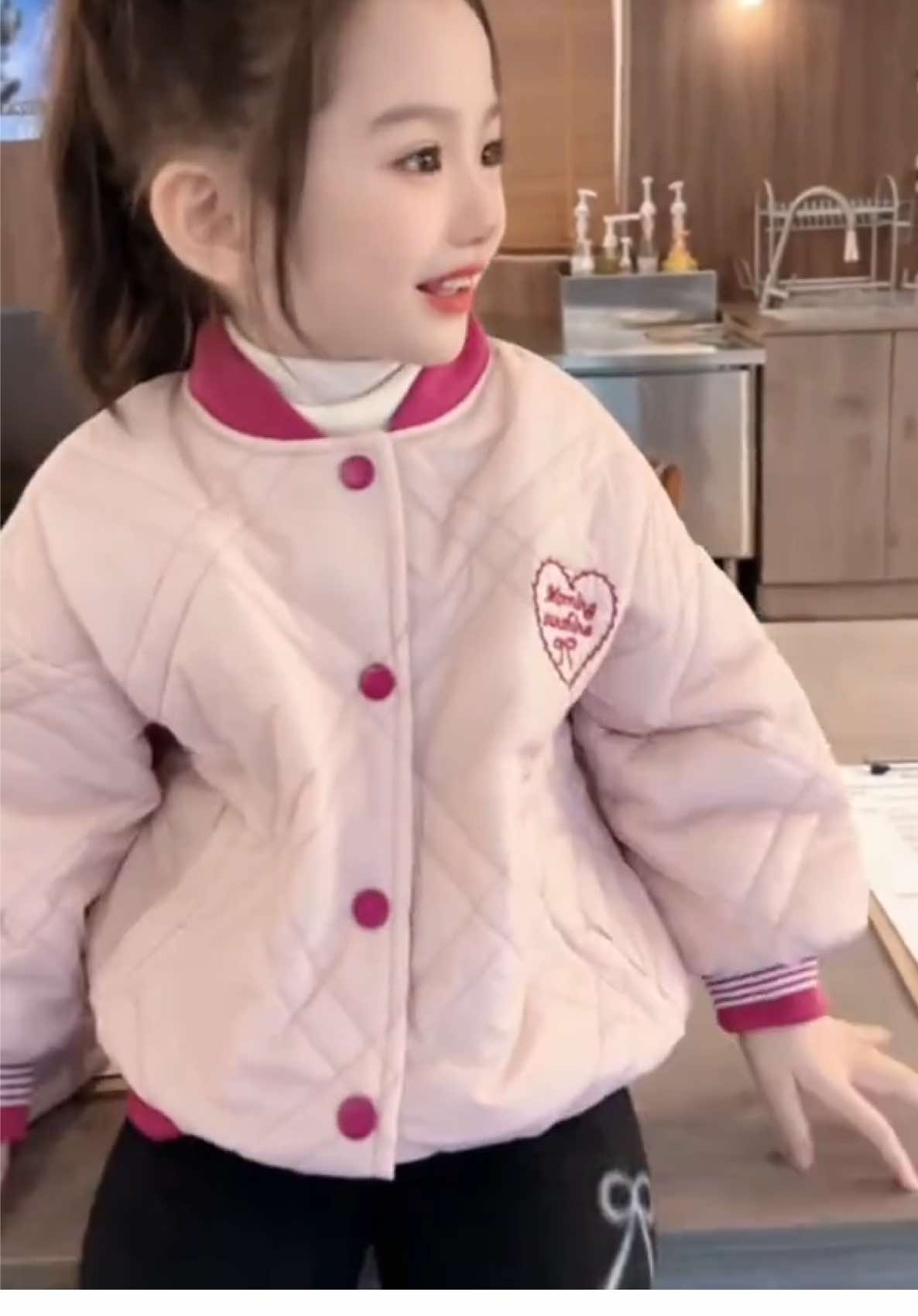 Áo phao trần bông bé gái xinh yêu #thoitrangbegai #sétxinh #aobegaidep #aobegaixinh 