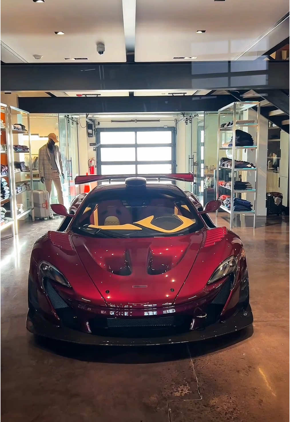 Shopping with Mclaren P1 GT  . . . #mclaren#p1#mclarenp1#hypercar#carspot#cartok#trend#viral#chicagocarspotting  