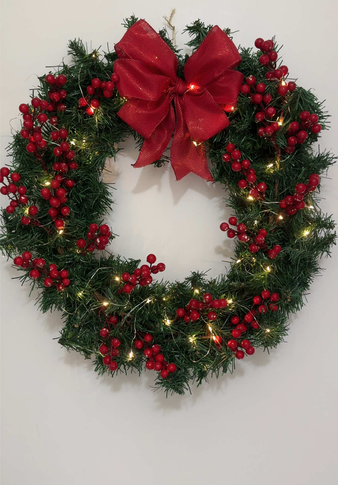 Montagem de mais uma guirlanda! Essa só com as frutinhas que sou apaixonada ❤️✨ #natal #christmas #natale #guirlanda #guirlandadenatal #euquefiz #decore #decor #decoration #decoracaodenatal 