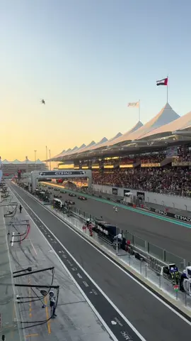 F1 🏎️ #abudhabi #formula1 #f1 #fyp #xybca #pourtoi #grandprix #yasmarinacircuit 