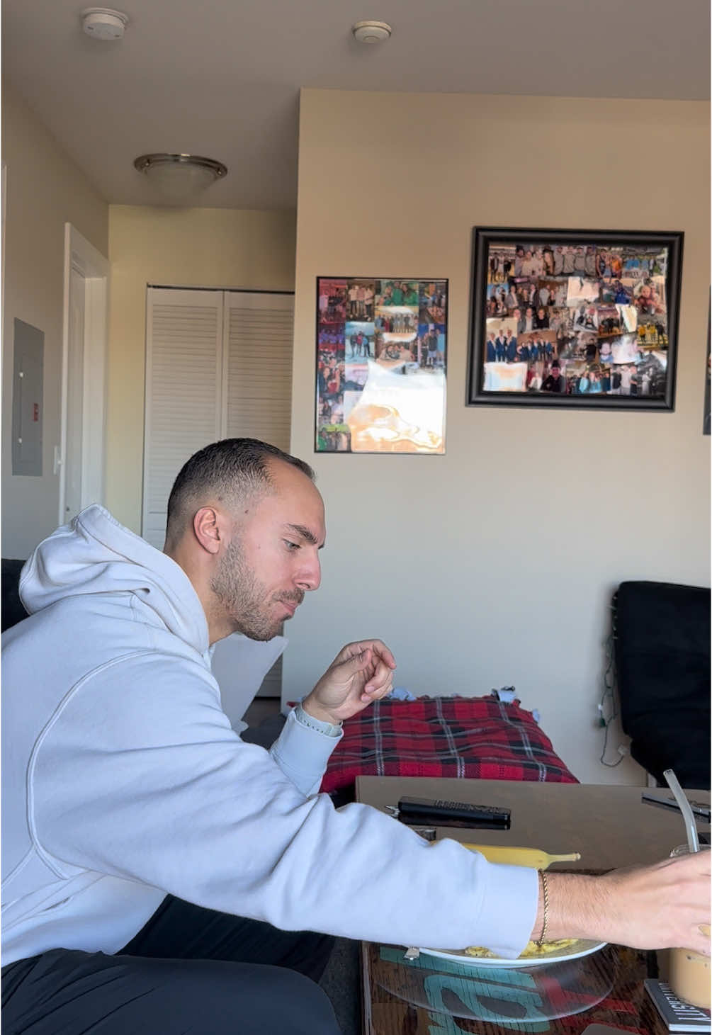 Slow sunday mornings🤌🏽 #fyp #diml #sundays #Vlog #Lifestyle 