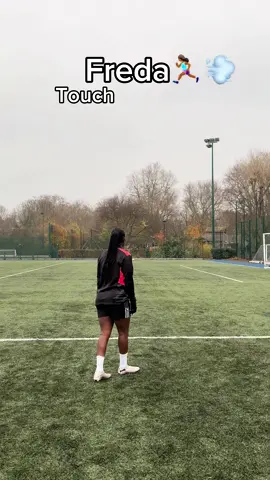 Touch challenge! 🎯 #footballchallenge #Soccer #football #viral #futbol @REGGIE @danielutd1 @Myrotekk @Nafisa 