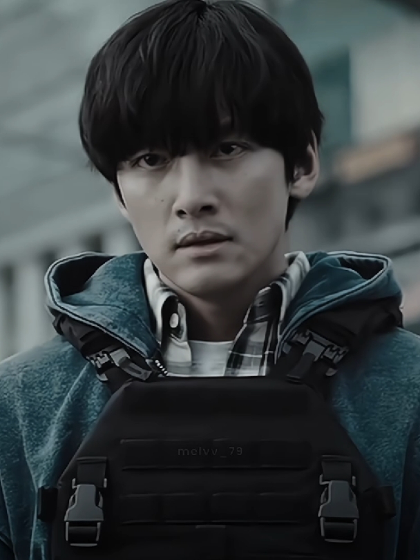 شكله بهذا الفيلم >>>> 🫦#explore #viral #foryou #kdrama #hardhit #changwook #jichangwook #fyp #edit #tiktok #اكسبلور #كيدراما #تشانغووك #جي_تشانغ_ووك #ضربة_قوية #فيلم 