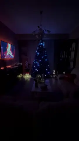 🏠 #natale #alberodinatale #christmas #christmastreedecorating #tree #buonnatale #happychristmas #house #Home #homedecor 