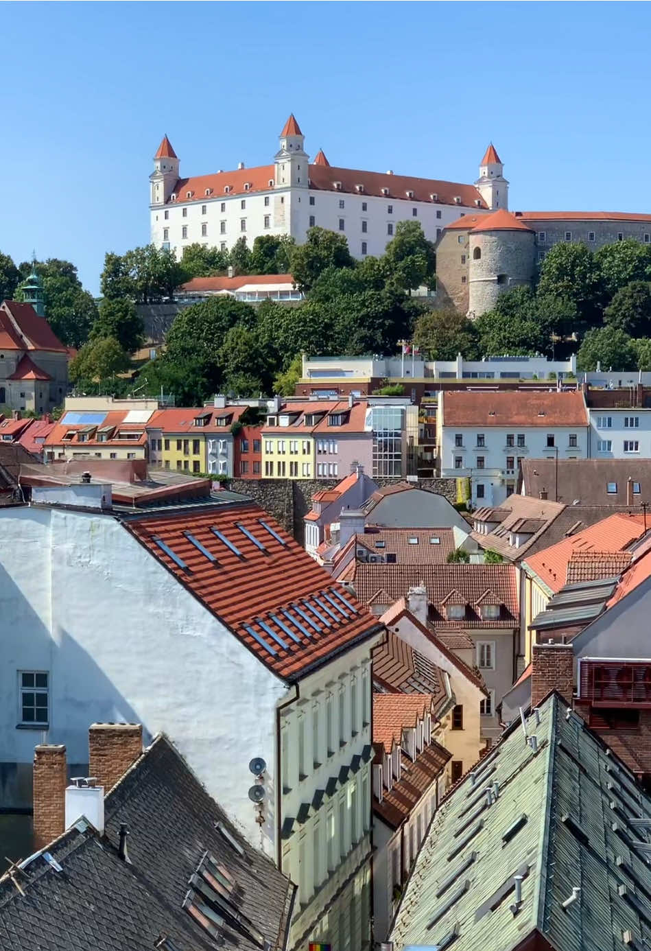 Bratislava 🥰 #fyp #foryou #trendy #goviral #bratislava #slovakia #slovensko #oldtown #city #history #beautiful #Summer #trip #travel #visit #architecture #gothic #baroque #europe #cathedral #amazing #culture   