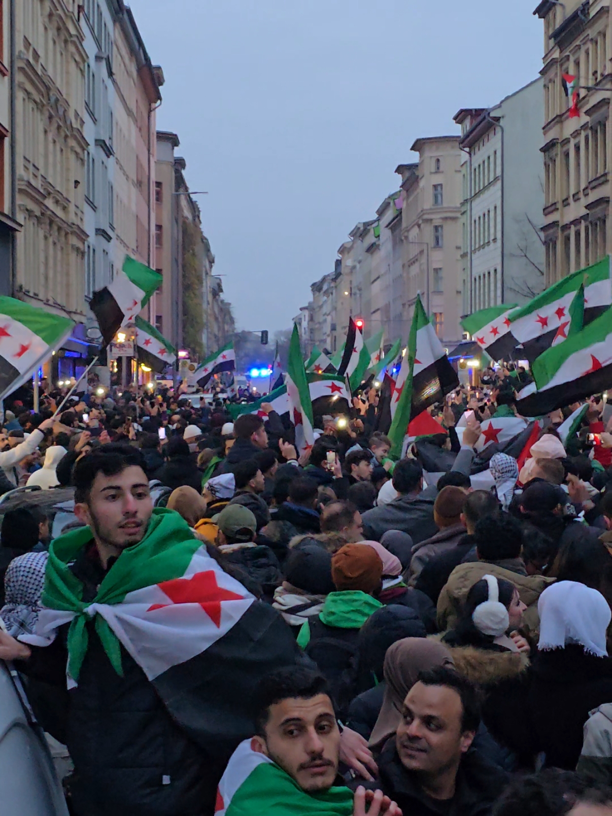 عاشت سوريا الأموية حرة💚 #سوريا #حرة #حرية #دمشق #ثورة #حمص #ادلب #حلب #ثورة #شاهين #ردع_العدوان#free 