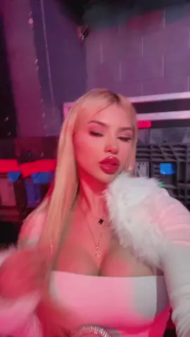 felr cute, might delete later #paratii 