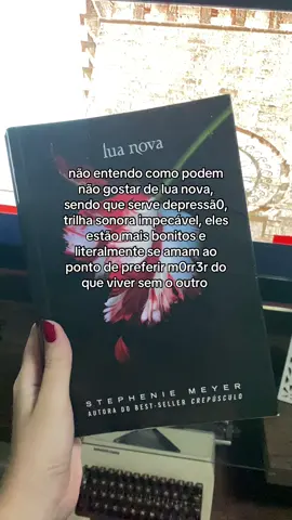 Meu favorito  #books #livros #sagacrepusculo #newmoon #luanovacrepusculo #bellaswan #edwardcullen #twilight #twilightsaga 