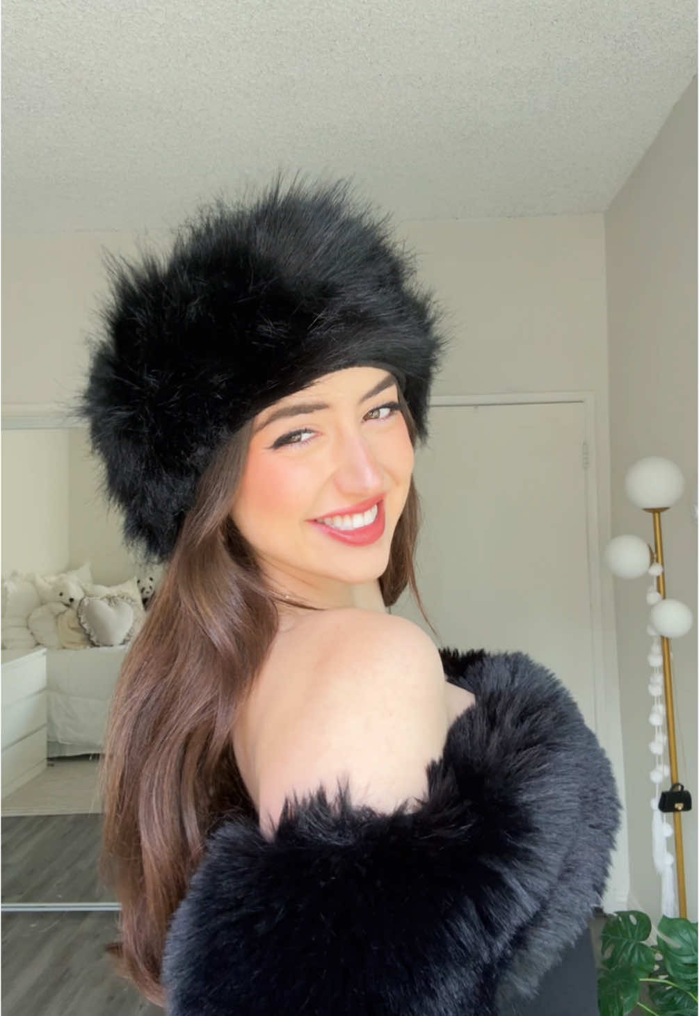 FAUX FUR EVERYWHEREEE 🖤 might pull up to the grocery store in this fit #notsophiesilva #christmas #christmasoutfit #holidayparty #outfitinspo 