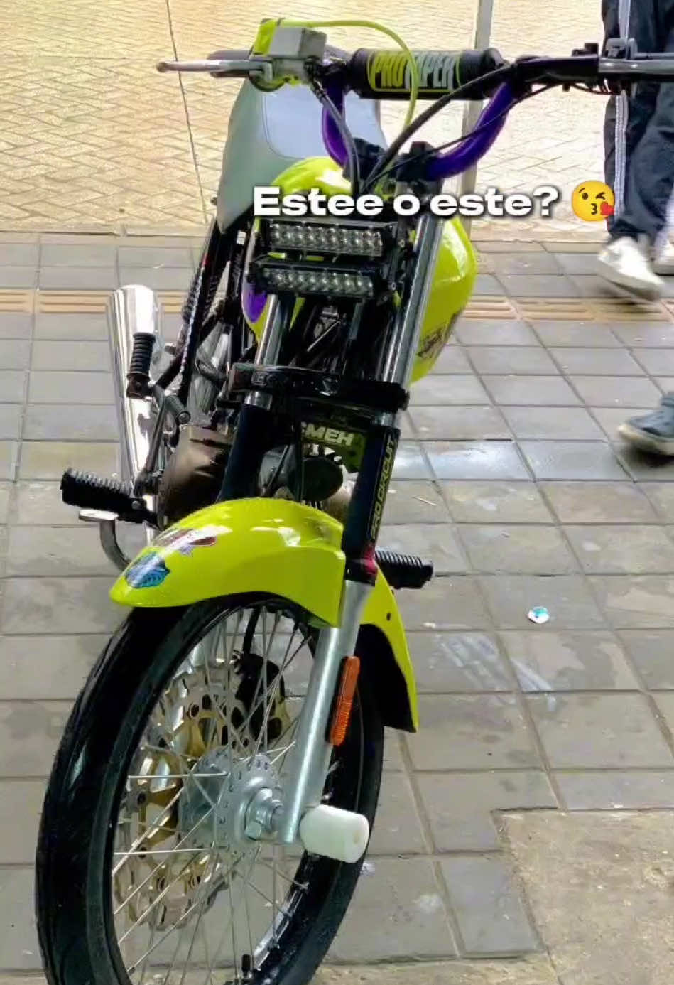 Cual te gusta más? 😻 #heroe #honda #motos #eco100 #ecodeluxe #motosmelas #fyp 