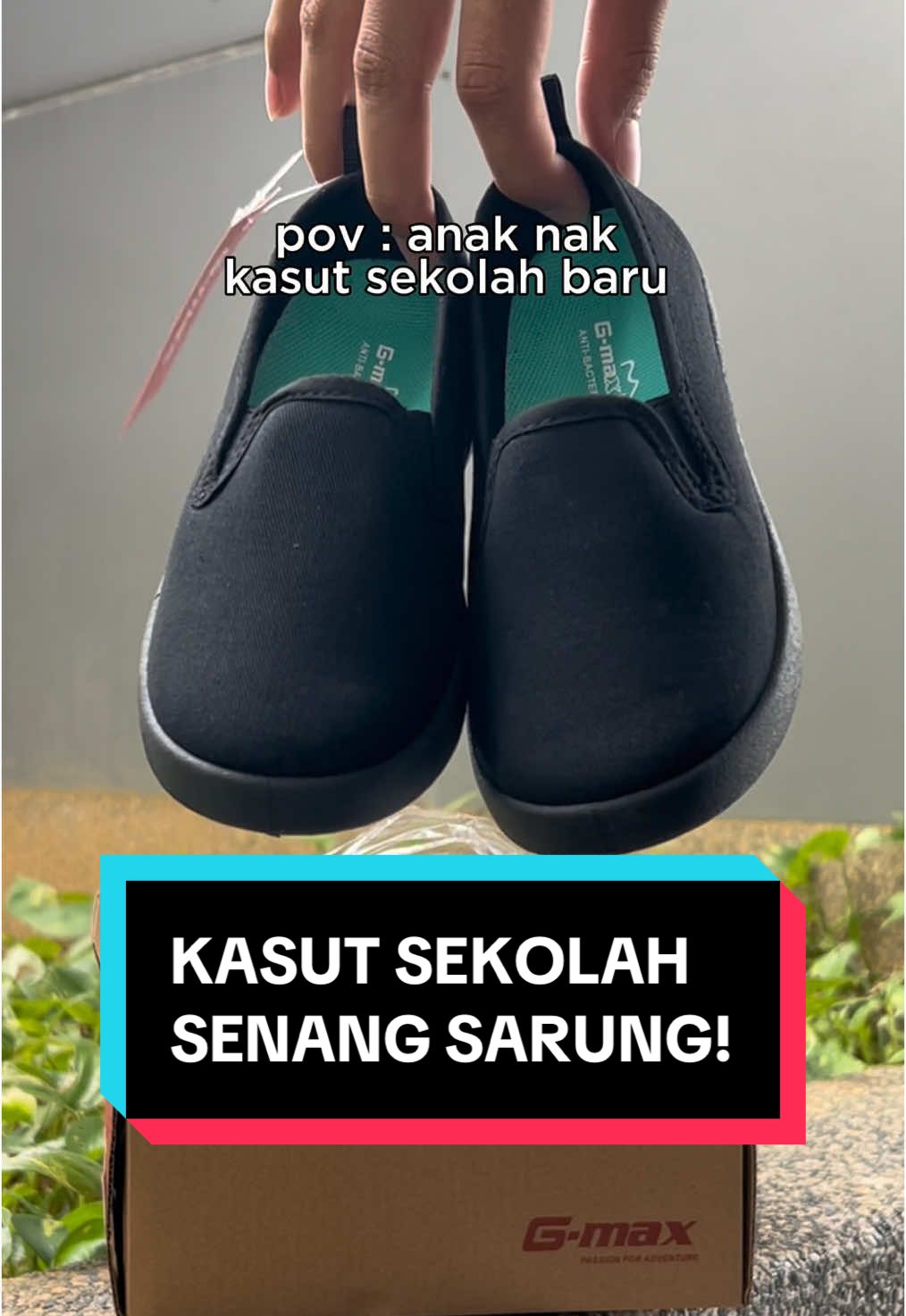 Anak-anak tak minat kasut bertali, pakai ni je lebih cepat 🤩 #fyp #fypage #kasutu #school #sekolah kasut sekolah budak