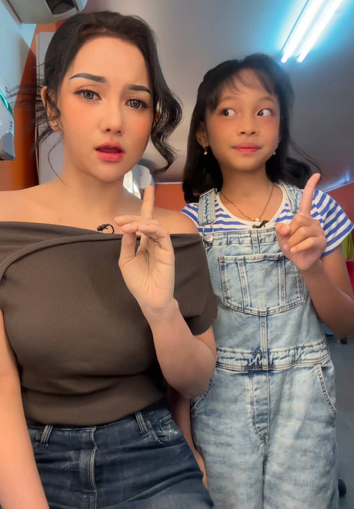 Kalah nih mama nya @syah 𐙚  #lalawidy #pagipagiambyarttv #syahdunazwamutia 