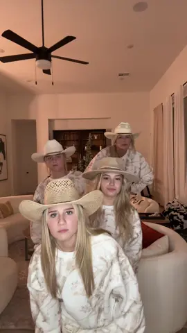 #somebodythatiusedtoknow #pjsfamily 