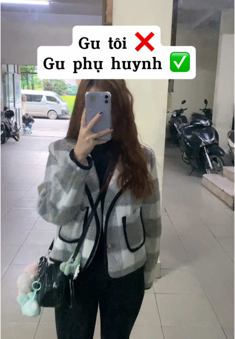 U30 nhưng style gu tui là U18. Nhưng phụ huynh tui thì khum #embe1m55 #genzreview95 #review #phoidoxinh #aokhoacnu #aokhoacda #aogiunhiet #quanlegging #giaythethaonu #giaysneaker 
