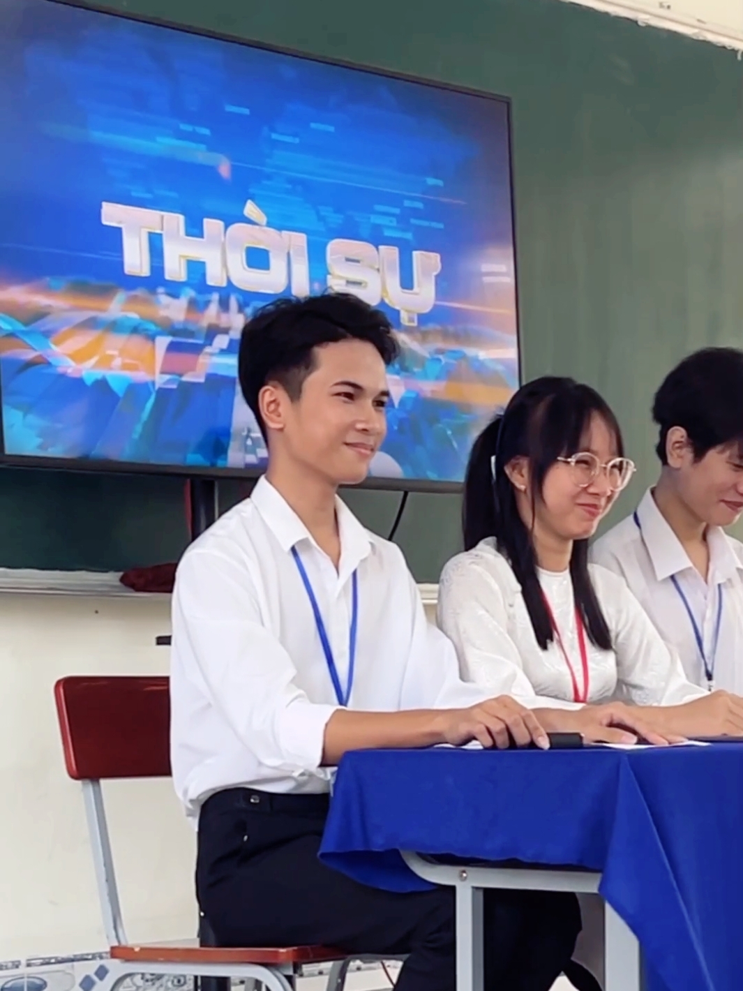 Biên tập viên 12a1#bientapvien #thoisu #hocsinhcap3 #xuhuong 