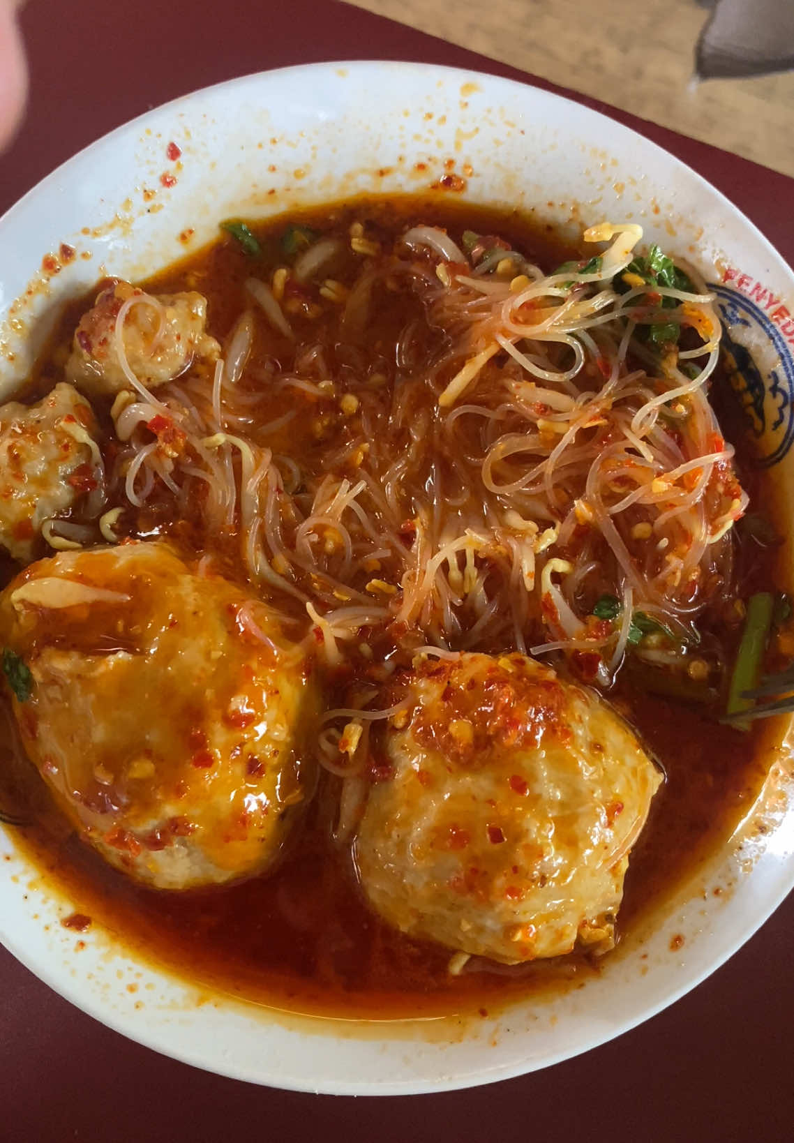 Baso Bunda (mang obar) Garut  Jl. Guntur Depan gedung pkl 1, sebelah sd.sukamentri 3,4,5 (arah sesudah garut plaza , sebelum sukaregang) Wa. 089669948906 Ig. miebasobundagarut 1/2 8rb-10rb  1porsi 12rb sudah dapet baso besar 2 (bebas pilih telor,urat,cincang,bawang) 1porsi + tetelan 15rb  1porsi Baso WAREG JUMBO 17rb gratis tetelan (promo harga asli 20rb) TIDAK ADA CABANG CUMAN 1  BASO BUNDA (mang obar)  HARI MINGGU LIBURR 09.30 - 17.00 / 19.00 (sesuai stock)  #basogarut #basoviral #garut #garutpride🔥 #bakso #baksoviral #fyp #fypシ #basobundagarut #basobunda #kulinergarut #basourat #basocincang #basobawang #basoaci #basojumbo #makanenak #makanbesar #bikinlaper #kulinergarut #kulinerjakarta #kulinerbandung #viraltiktok #basoviral #capcut #jajanangarut #garutpride🔥 #garutjawabarat #baksoenak #baksogarut #basobundamangobar #masukberanda #nguratgimbal #baksourat 