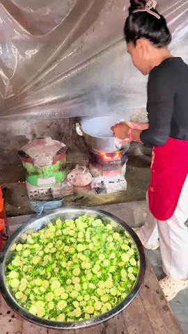 ឆាតកម្មង់ទៅកាន់ផេក #ជ្រក់ជើងទាអត់ឆ្អឹងbyចែមួយម្ចាស់ដើម #រស់ជាតិឆ្ងាញ់❤️😋 