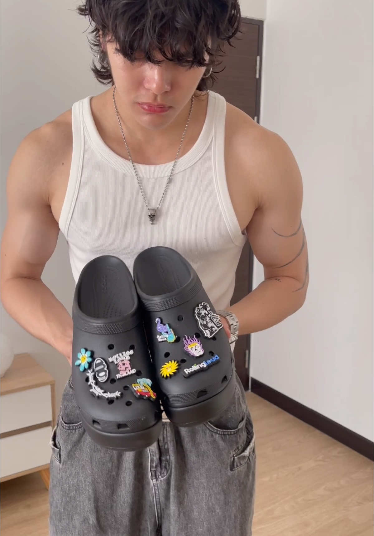 3 days 3 looks at @rollingloud.th . with Crocs x Rolling Loud Exclusive Jibbitz . #OOTD #outfitinspo #crocsth #crocsthailand #rollingloudthailand 